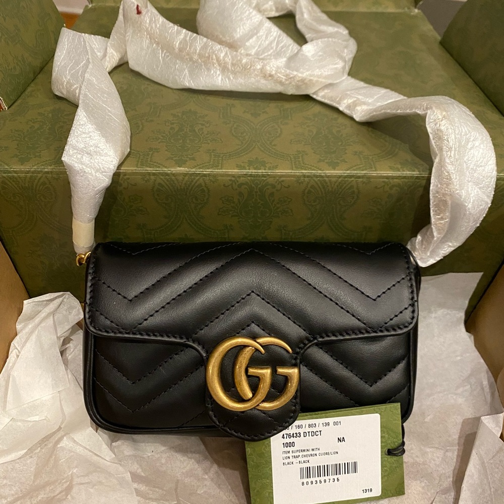 Gucci Marmont Super Mini